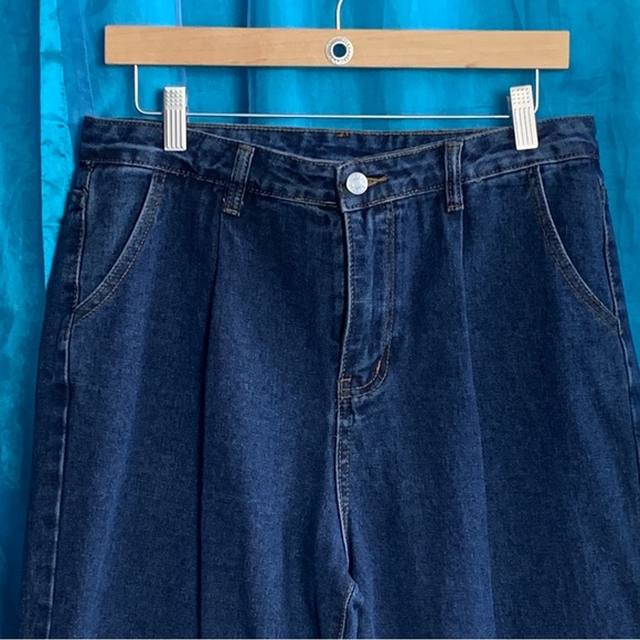 NWOT - SHEIN High Waist Mom Jeans (L) - Picture 7 of 7